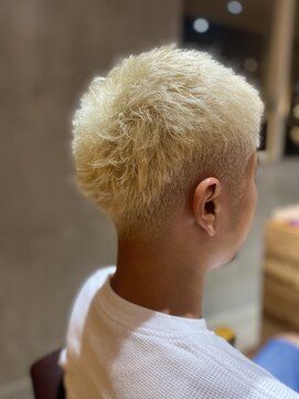 ロッソ 浦添店(Rosso) 抜きっぱなしホワイトブロンド