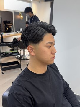 ヴィ 大宮(Vii) フェード/メンズ/大宮/ツイストスパイラル/波巻きパーマ