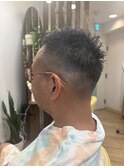 【アップバングビジネスヘアフェードカットバーバースタイル】