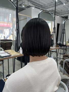 サンクチュアリ ウィズエデン 京橋店(Sanctuary with eden) ぱつっとボブ