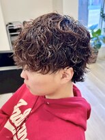 アントバイフィフス 秋田(unt by fifth)&nbsp;秋田メンズパーマ波巻きスパイラルパーマセンターパートフェード