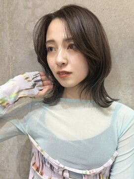 ベル 新宿(Belle) くびれミディアムヘア/レイヤーカット