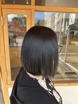 エンテイム(en-te:im)&nbsp;ツヤ感のある大人の前下がりボブ