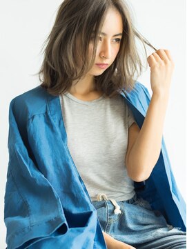 エル(LE) 【LE】セピアグレージュノーバングミディ顔周りカット