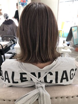 ヘアー フルール(Hair fleur) 切りっぱなし風大人highlight