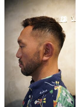 バーバー ヤマミチ(BARBER YAMAMICHI) 【バーバースタイル】0ミリ　スキンフェード