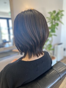 ザベース(the BASE) 大人ウルフカット