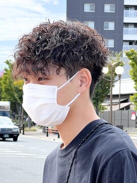 エルマーク(L-MARK) スパイラルパーマツイストパーマアップバング短髪メッシュ