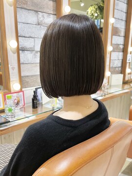 ネオリーブ クタ 町田店(Neolive kuta) 【Ｎｅｏｌｉｖｅｋｕｔａ町田店】切りっぱなしボブ