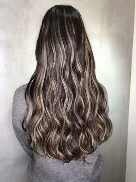 ルッソリベラ 池袋(Lusso libera) グレージュカラー×レイヤーロング