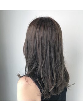 タイズ(TIES) 大人のヘアスタイル