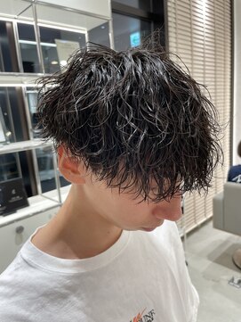 ステアケース 武蔵小杉店(stair:case) 武蔵小杉で叶う大人の緩め波巻きシャドウパーマ