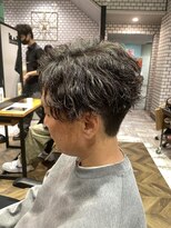 ステレオ ヘアデザイン 安城店(STEREO HAIR DESIGN)&nbsp;センターパート×シャドウパーマ（12月）