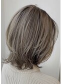デザインカラーレイヤーカットウェットヘアオリーブベージュ白髪