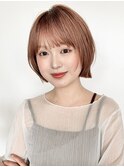 ショートレイヤーボブ前髪ありミルクティーベージュサイドバング
