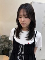 メル ヨコハマ(MeL)&nbsp;ミディアムレイヤーカット顔周りレイヤーウルフハッシュカット