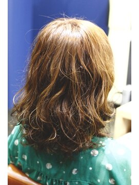 ワラティク(WARATI C) ふわっ♪クル♪セミディ