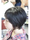 大学生大人ガーリーなショート×黒髪