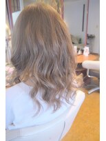 ヘアー ライフ トゥルース(Hair Life truth)&nbsp;《truth》ホワイト系グレージュ