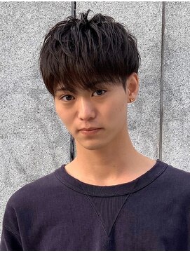 クオンヒール 淀屋橋店(QUON HEAL) スペインカール/スパイキーショート/フェザーパーマ/フェード