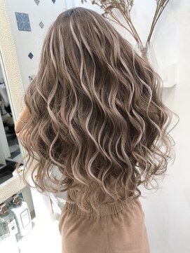 ラピス 池袋(Lapis) 【Lapis／池袋】パールベージュ・シールハイライト