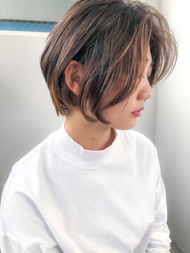 アコロン(acoron) 小顔×ピンクベージュ×ハイライトカラー×イルミナ×新宿