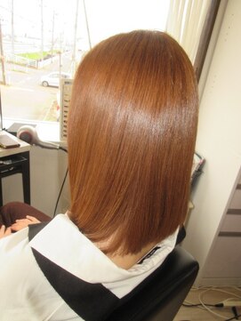 コア フィール ア デイ(COIFFURE A DAY) 【M3D見附今町】☆ミディアムボブ