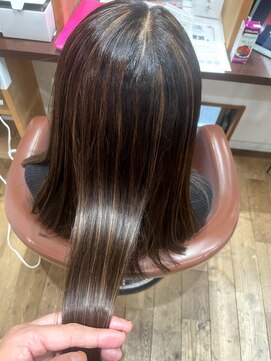 クネア(kunea) 艶ハイライトヘア/透明感/プラチナベージュ