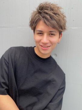 ルービック 梅田茶屋町(Rubik) 束感アップバングツーブロック