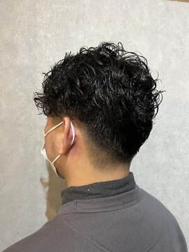 ウィスプ 赤羽店(wisp) 刈り上げパーマスタイル