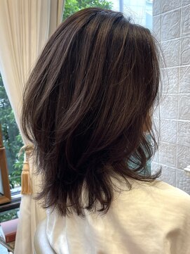 ビュートリアム 南青山(BEAUTRIUM) ミディアムレイヤー 大人レイヤー 上品オフィス20代30代40代50代