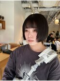 ミニボブ×顔周りレイヤー