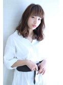 ネイビーカラーの大人かわいいブランジュ小顔くびれセミディ