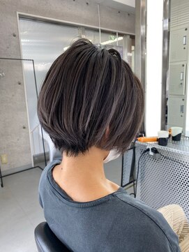 イキ 表参道(iki omotesando) モード/無造作ウェーブ/大人ガーリー[表参道駅]