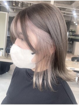 リア 近鉄八尾店(Lia) インナー×ホワイトベージュ