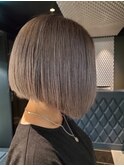 白髪があっても問題なしグレーボブ