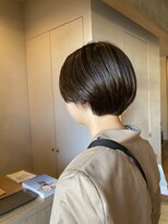 シー 岡崎(,SHE)&nbsp;前髪/ウルフ/マチルダボブ/ピンクベージュ/インナーグレージュ