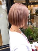 ショートボブ×くすみピンク