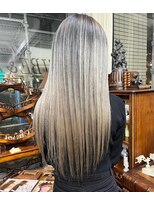 バイブアンドアネックス(VIBE & ANNEX)&nbsp;《momoka》バレイヤージュホワイトハイトーンブリーチ横浜