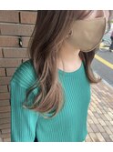 ベージュ