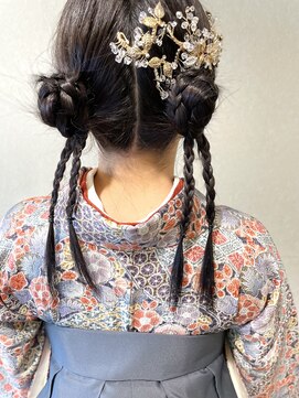 スーパーカット キタサンジュウニショップ(SUPER CUT KITA32SHOP) 卒業式ヘアアレンジ、袴着付け ツインお団子アレンジ
