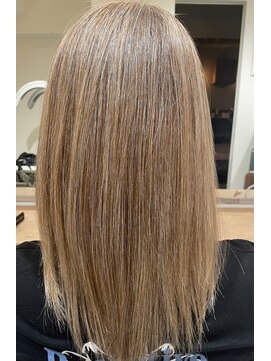 ヘアーアンドメイク ヒューラ 立川店(HAIR&MAKE hurra) ミディアム