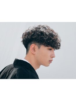 《王道じゃ物足りないあなたに》特徴的なシルエットとメンズパーマのスペインカール*[渋谷/メンズカット]