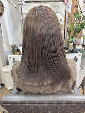 酸性ストレート【髪質改善】【西武新宿駅】【駅近徒歩1分】