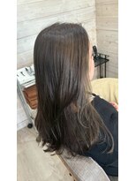 アロ(alo) 透明感グレージュのナチュラルミディ