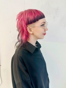 クク 渋谷(QUQU) マレット ワイドバング 刈り上げ ウルフ ピンク