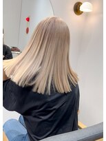 スタン 渋谷(Stam)&nbsp;ナチュラルブロンドウルフカット冬カラー透明感ブリーチ渋谷駅