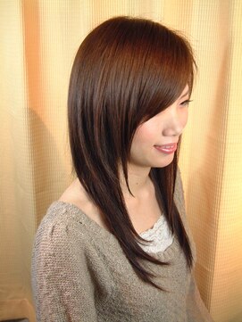 ファイブクインテット(5 QUINTETTO) ツヤツヤストレートで高感度アップ♪