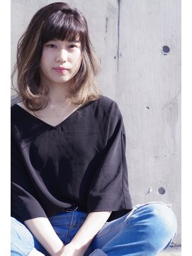 ソラ(sora) ボブ　グラデーションカラーのナチュラルセミディ