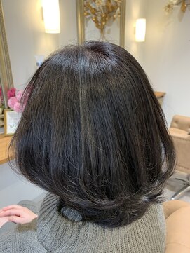 ジョセフィーヌ モトヤマ(JOSEPHINE MOTOYAMA) ボブレイヤースタイル